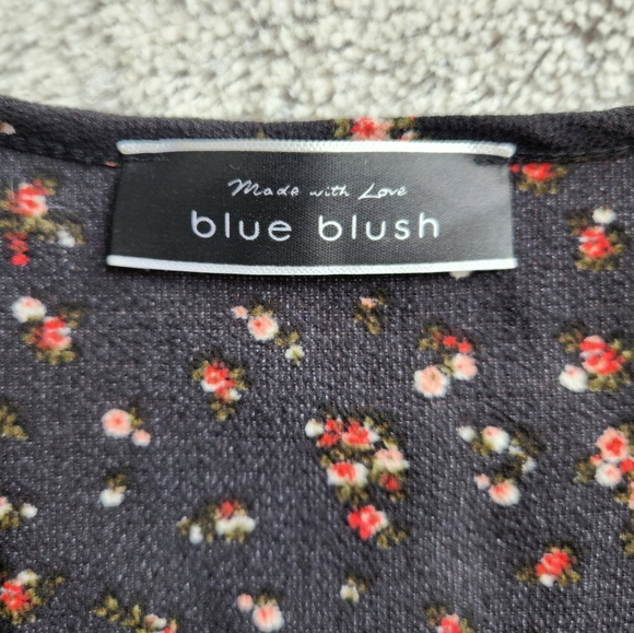 2/$30 Floral Flowy Romper - Picture 5 of 8